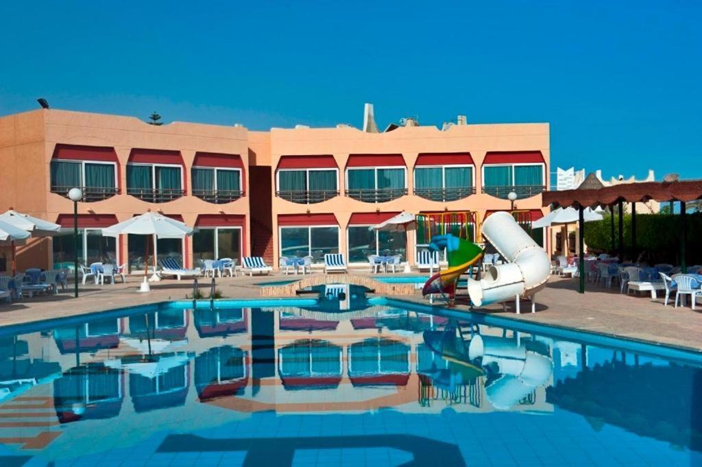 Aida Beach Hotel & Apartments - Ел Аламейн Екстериор снимка