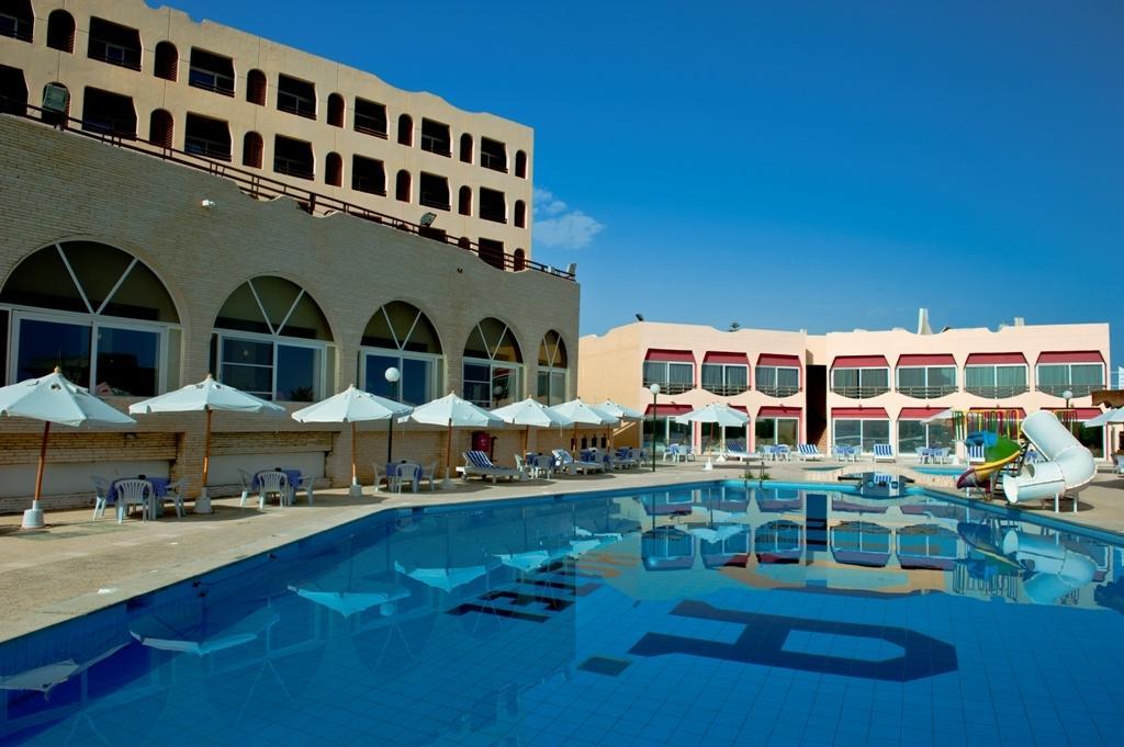 Aida Beach Hotel & Apartments - Ел Аламейн Екстериор снимка